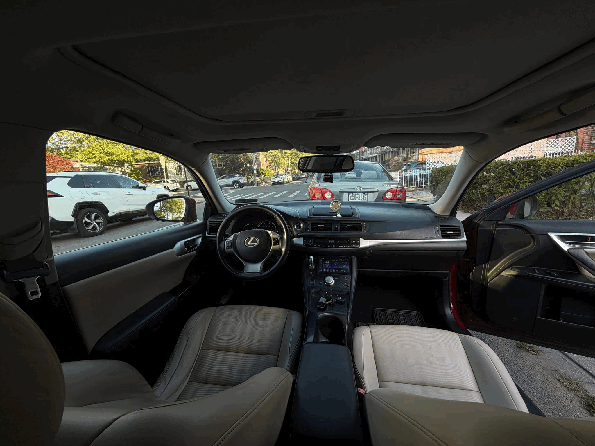 Lexus ct200h 2